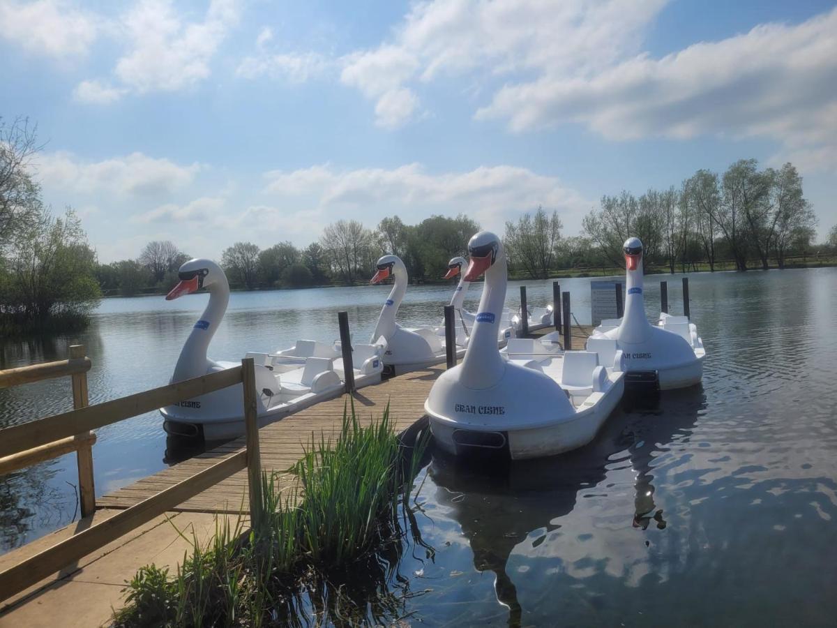 Nightingale Hotel South Cerney Bagian luar foto